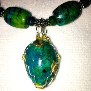 Chrysoprase, faceted emeralds and silver beads